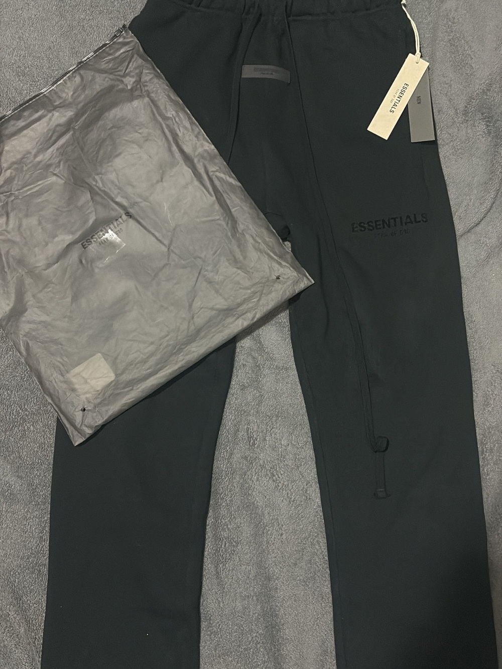 Fear of God ESSENTIALS Men’s Black Joggers